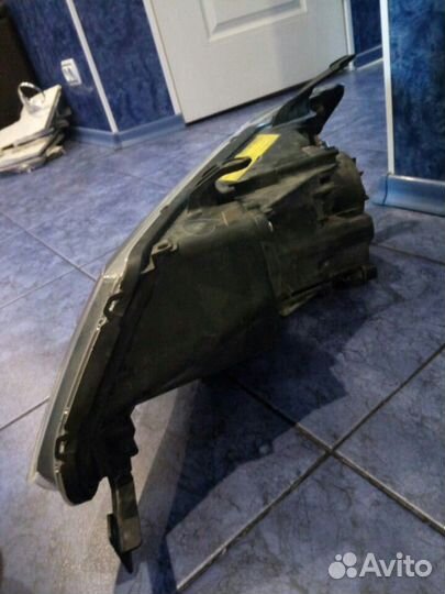 Фара правая оригинал в сборе с блоком розжига