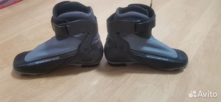 Лыжные ботинки salomon sns pilot