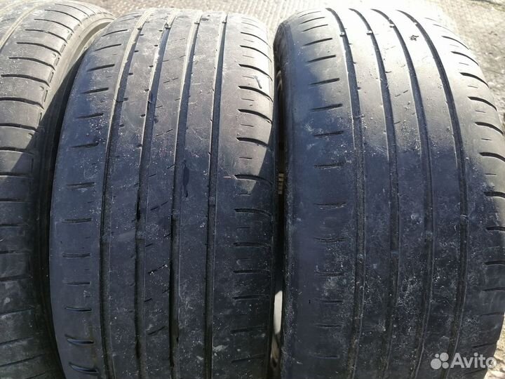 Kumho Ecsta HS51 215/50 R17