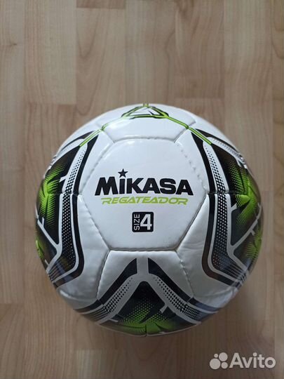 Футбольный мяч