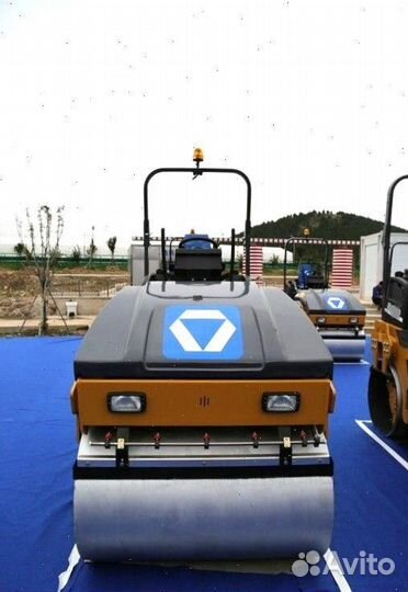 Дорожный каток XCMG XMR403, 2023