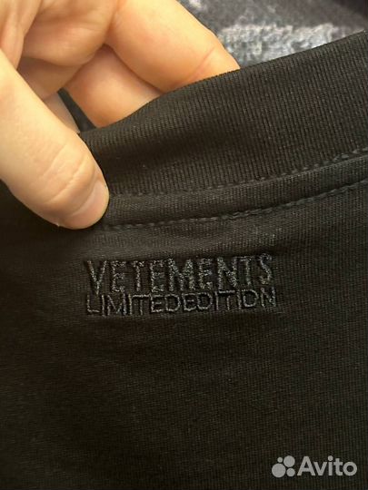 Футболка Vetements Season