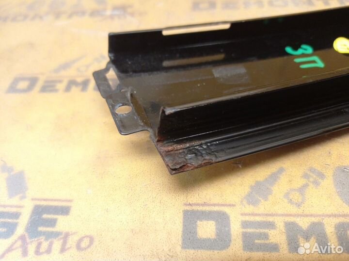 Накладка двери задняя правая Passat B5 Рестайлинг