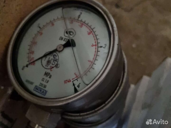 Манометр wika 15 30 40 бар 4 6 MPa g1/2b