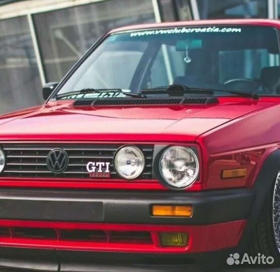 Эмблема на решетку радиатора golf GTi MK2