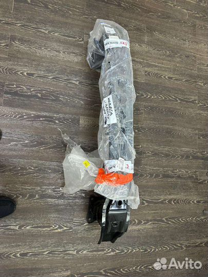 Усилитель переднего бампера Ford kuga