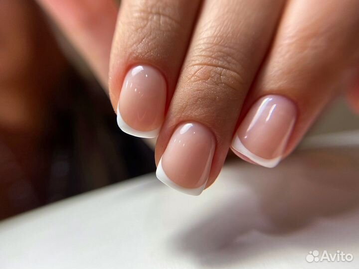 Маникюр педикюр