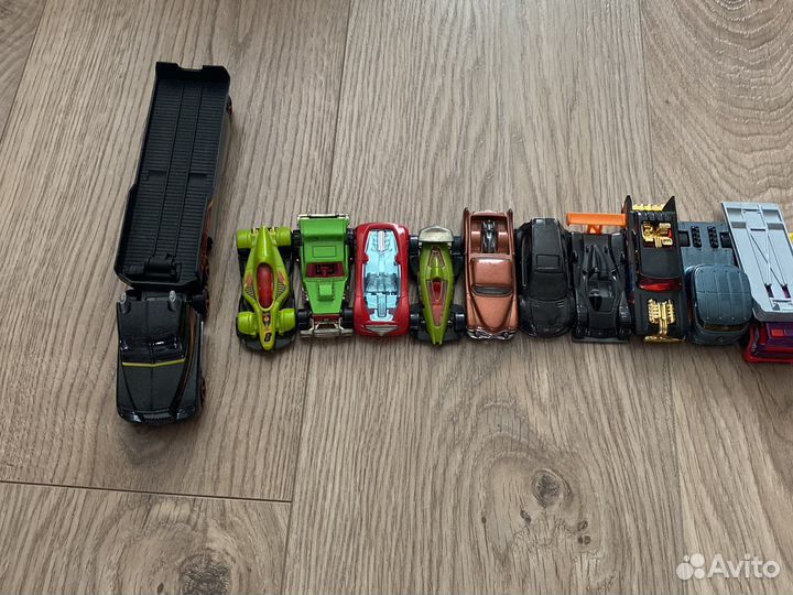 Машинки hotwheels