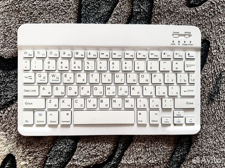 Продам Tablet Samsung Galaxy Tab 4 + клавиатура