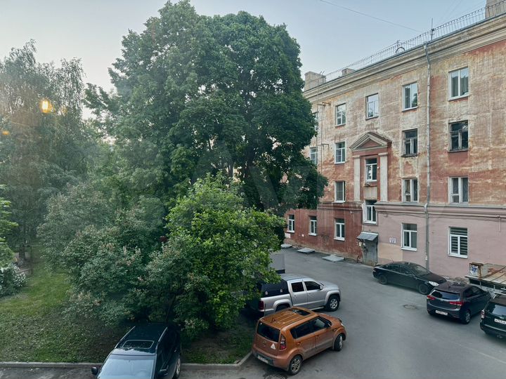 4-к. квартира, 94,9 м², 2/5 эт.