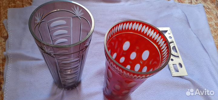 Ваза марганцевое стекло СССР и ваза красное стекло