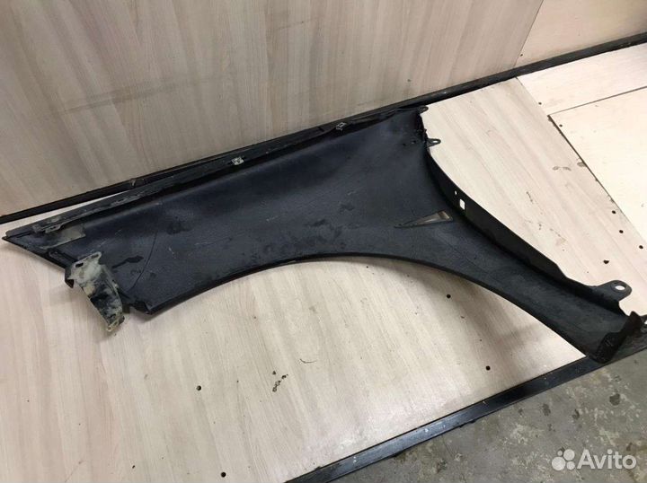 Крыло правое renault megane II