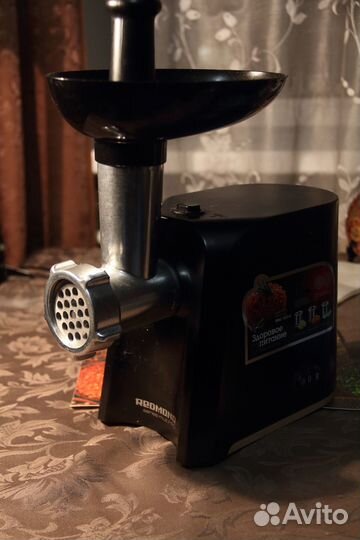 Мясорубка электрическая Redmond RMG-1223-6