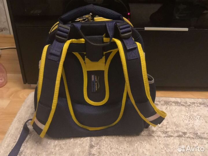 Школьный рюкзак