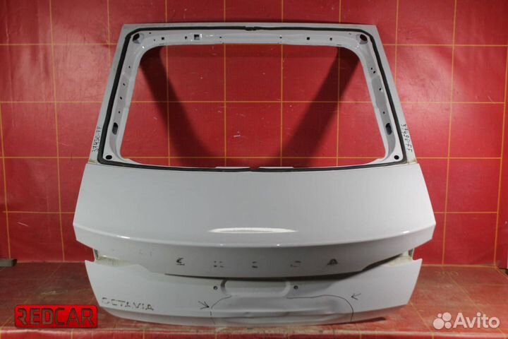 Крышка багажника Skoda Octavia 4 A8 (19)
