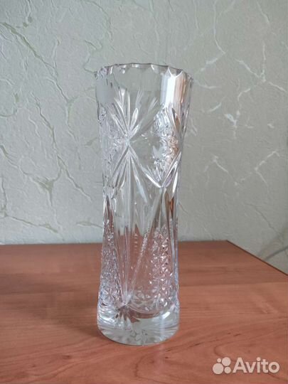 Хрустальная ваза
