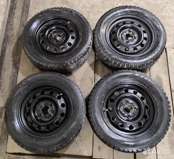 Продам комплект зимних колёс