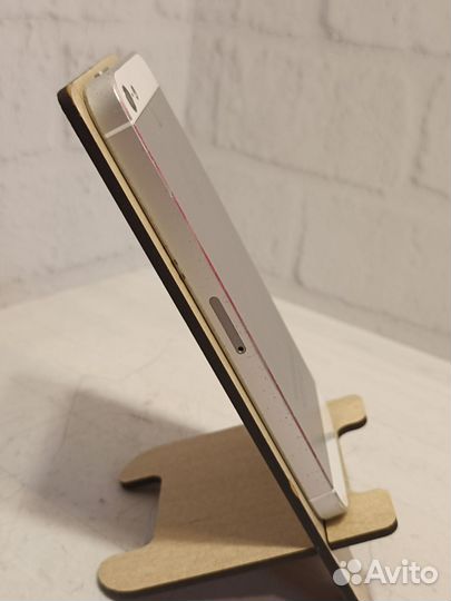 iPhone 5, 16 ГБ
