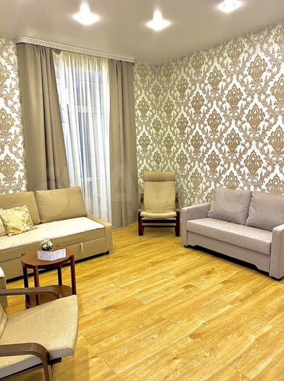 2-к. квартира, 80 м², 1/9 эт.