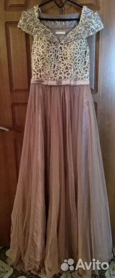 Вечернее платье