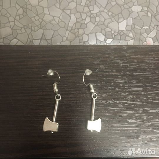 Серьги с топорами