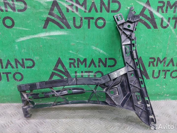 Кронштейн бампера задний правый Mercedes E-Class