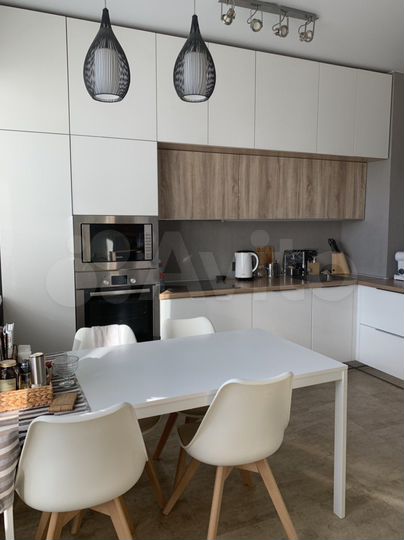 3-к. квартира, 83 м², 2/20 эт.