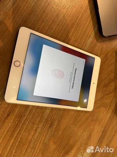 iPad mini 4 128gb sim