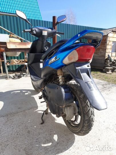 Продам скутер suzuki