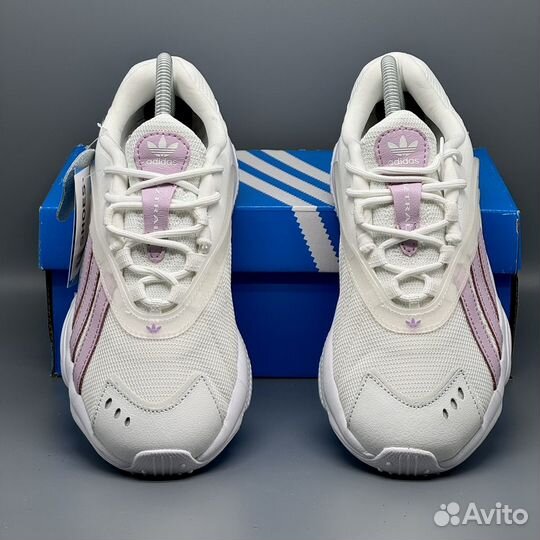 Кроссовки женские Adidas Oztral