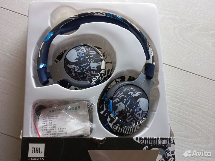 Продам наушники Bluetooth