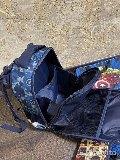 Ранец школьный для мальчика в отличном состояние