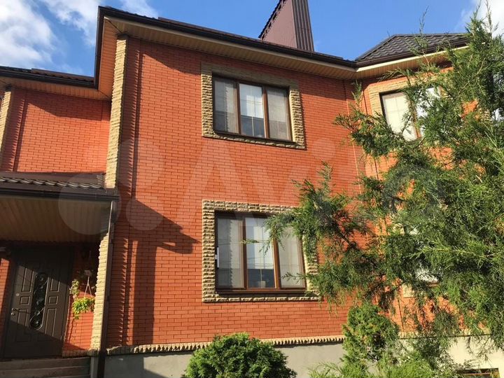 Дом 450 м² на участке 6 сот.