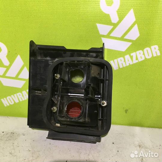 Фонарь задний внутренний правый Фольксваген Пасс