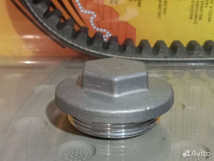 Крышка регулировки клапанов TTR 250