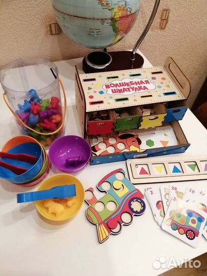 Развивающие игрушки. Машина каталка