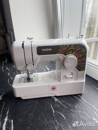 Новая швейная машина