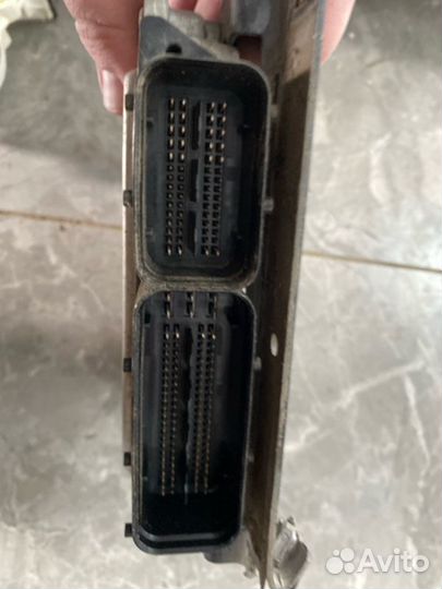 Блок управления двс Volkswagen Tiguan 5N2 2.0 cawa