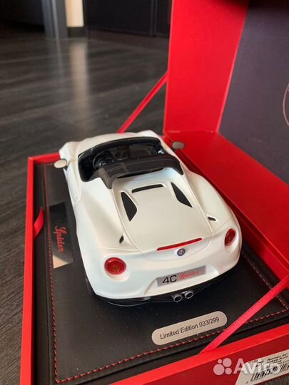 Масштабная модель Alfa Romeo 4C 1/18 BBR
