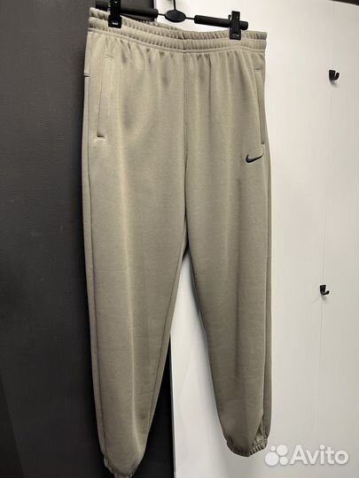 Спортивный костюм Nike на флисе