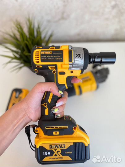 Бесщеточный набор болгарка+гайковерт dewalt