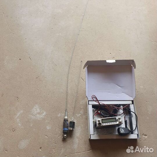 Автомобильная рация megajet 600