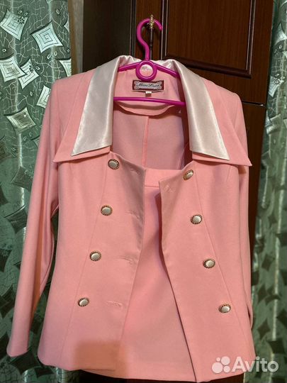 Костюм пиджак и юбка 44