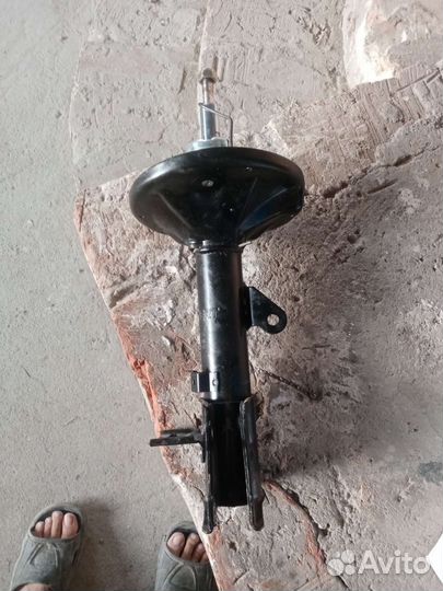 Задняя левая Стойки амортизатора На хундай