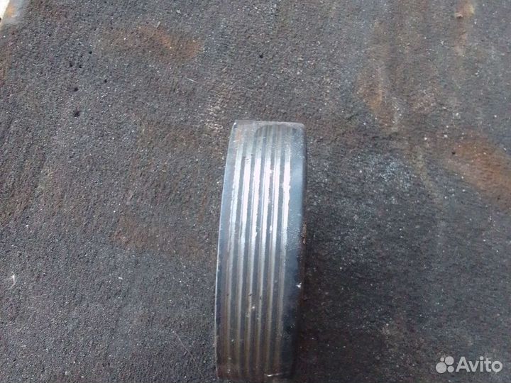 Шкив помпы volkswagen transporter T4