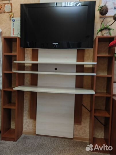 Полка стеллаж под телевизор и другие вещи