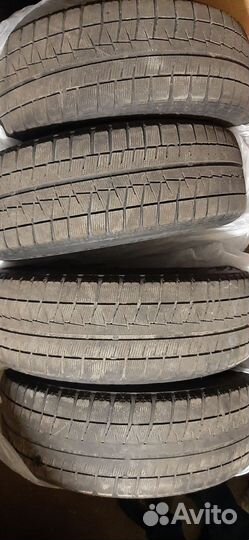 Bridgestone Blizzak Revo GZ 215/60 R16