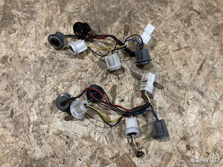 Проводка заднего фонаря Шевроле Лачетти Разбор