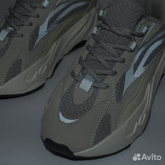 Кроссовки Adidas Yeezy Boost 700 v2 Static