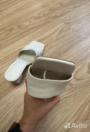 Кожаные сабо Zara